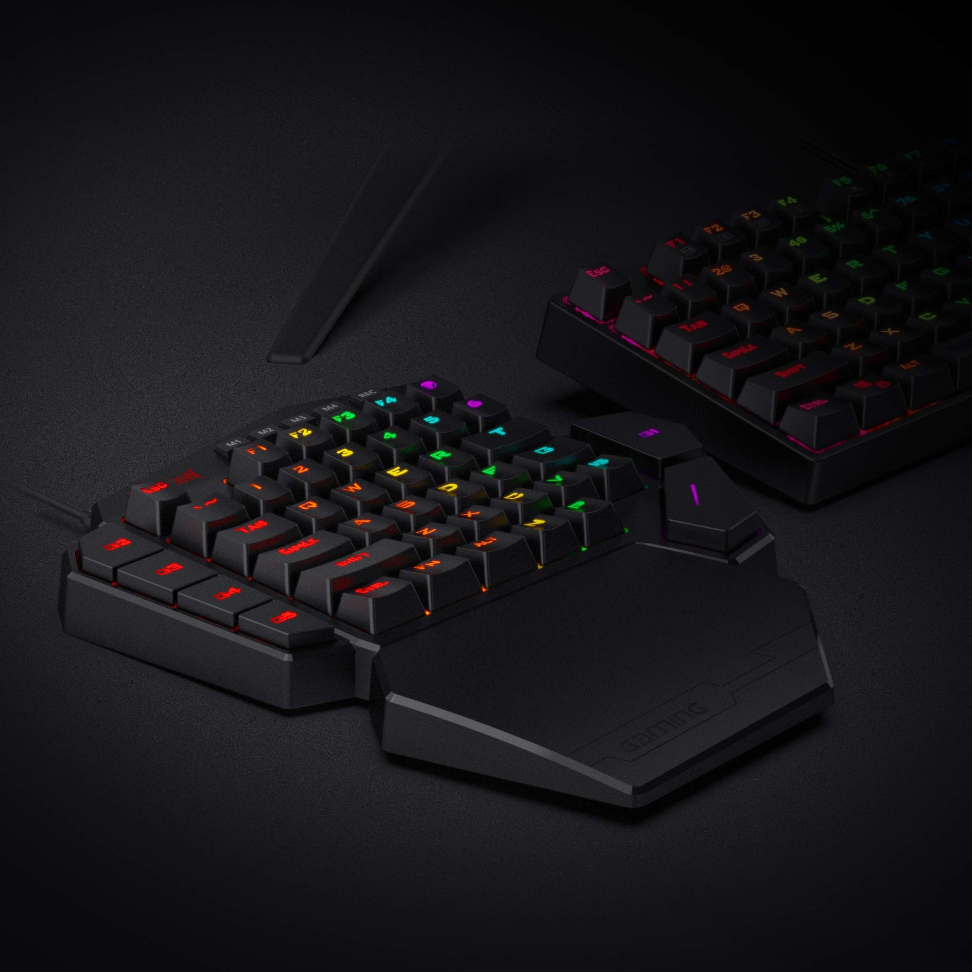 Redragon K585 DITI RGB mechanical keyboard for one hand, 42 keys, USB-C, macros and wristrests.
